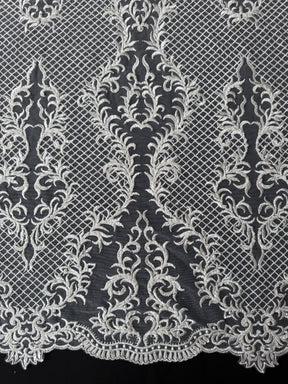 Tulle brodé de perles ivoire - EB1020