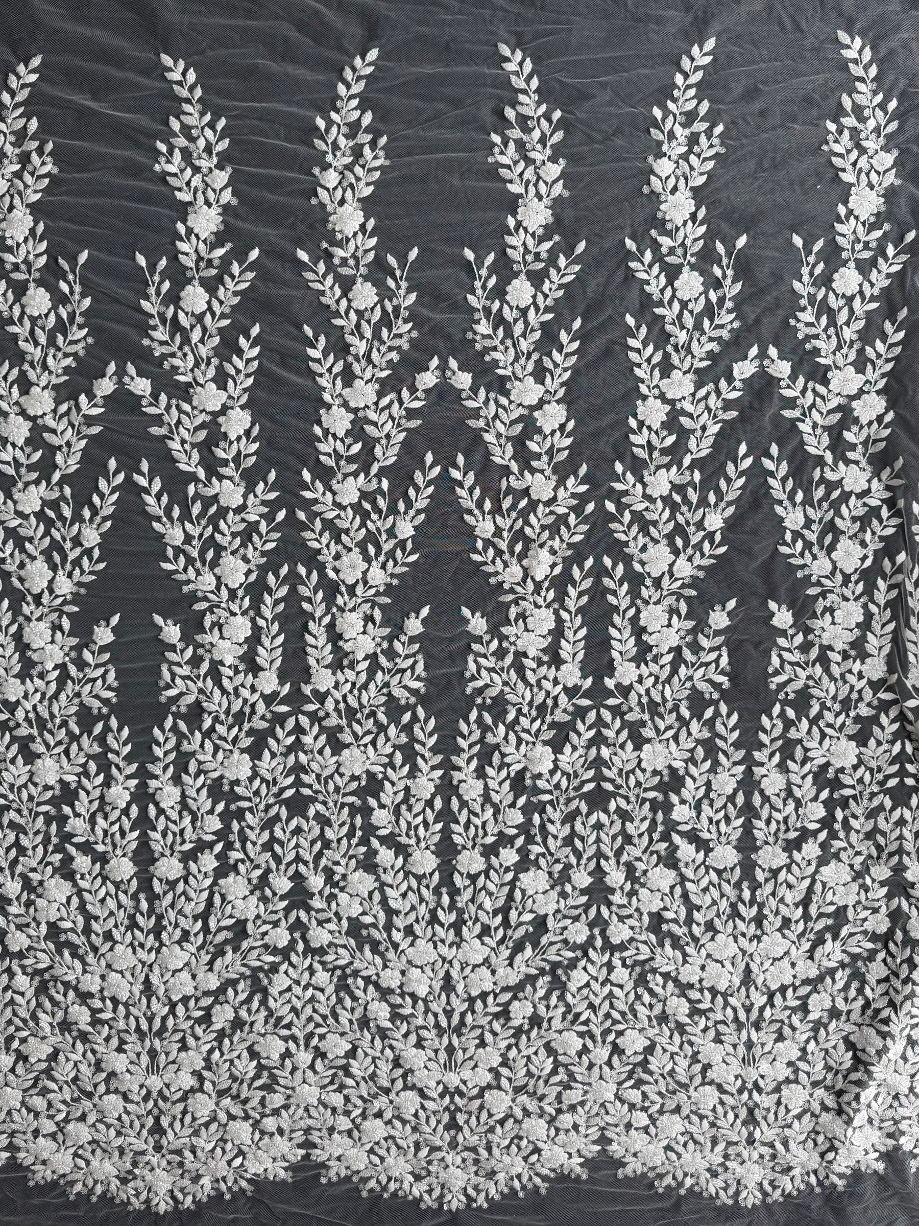 Dentelle perlée ivoire – Grove