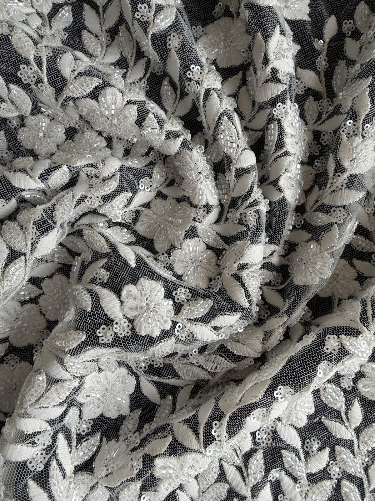 Dentelle perlée ivoire – Grove