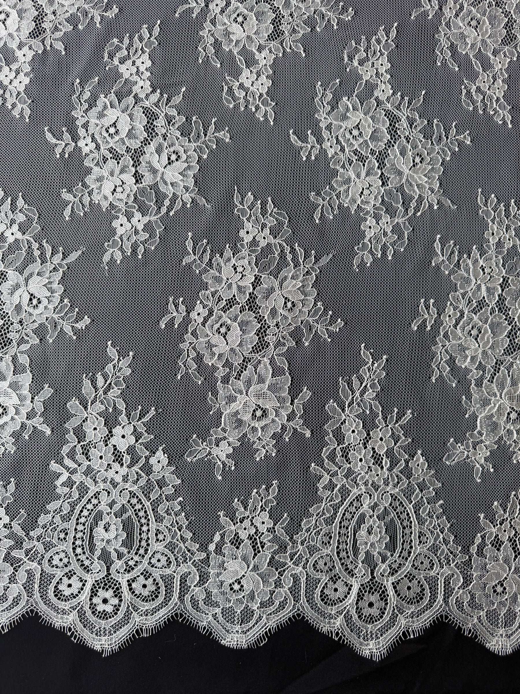 Dentelle Rachel ivoire - P393