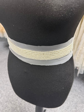 Bordure perlée blanc perle - T357
