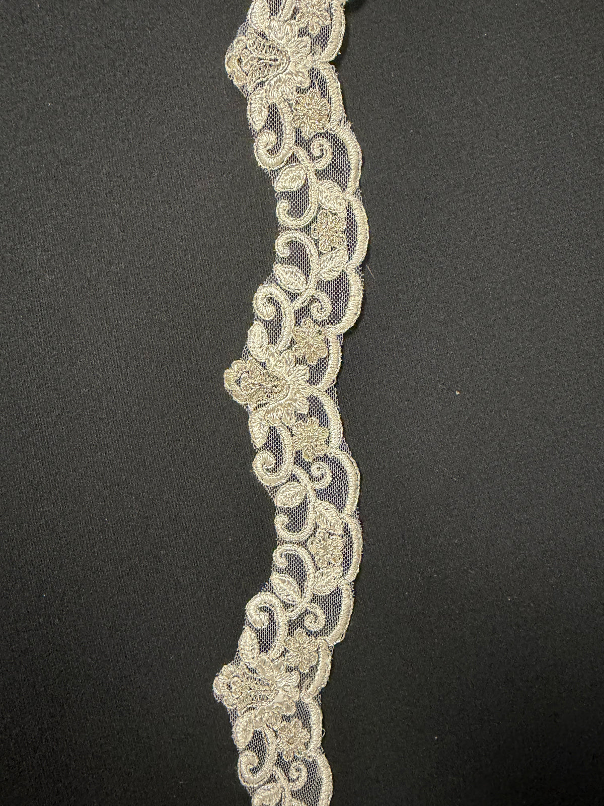 Bordure ivoire/argent - T297