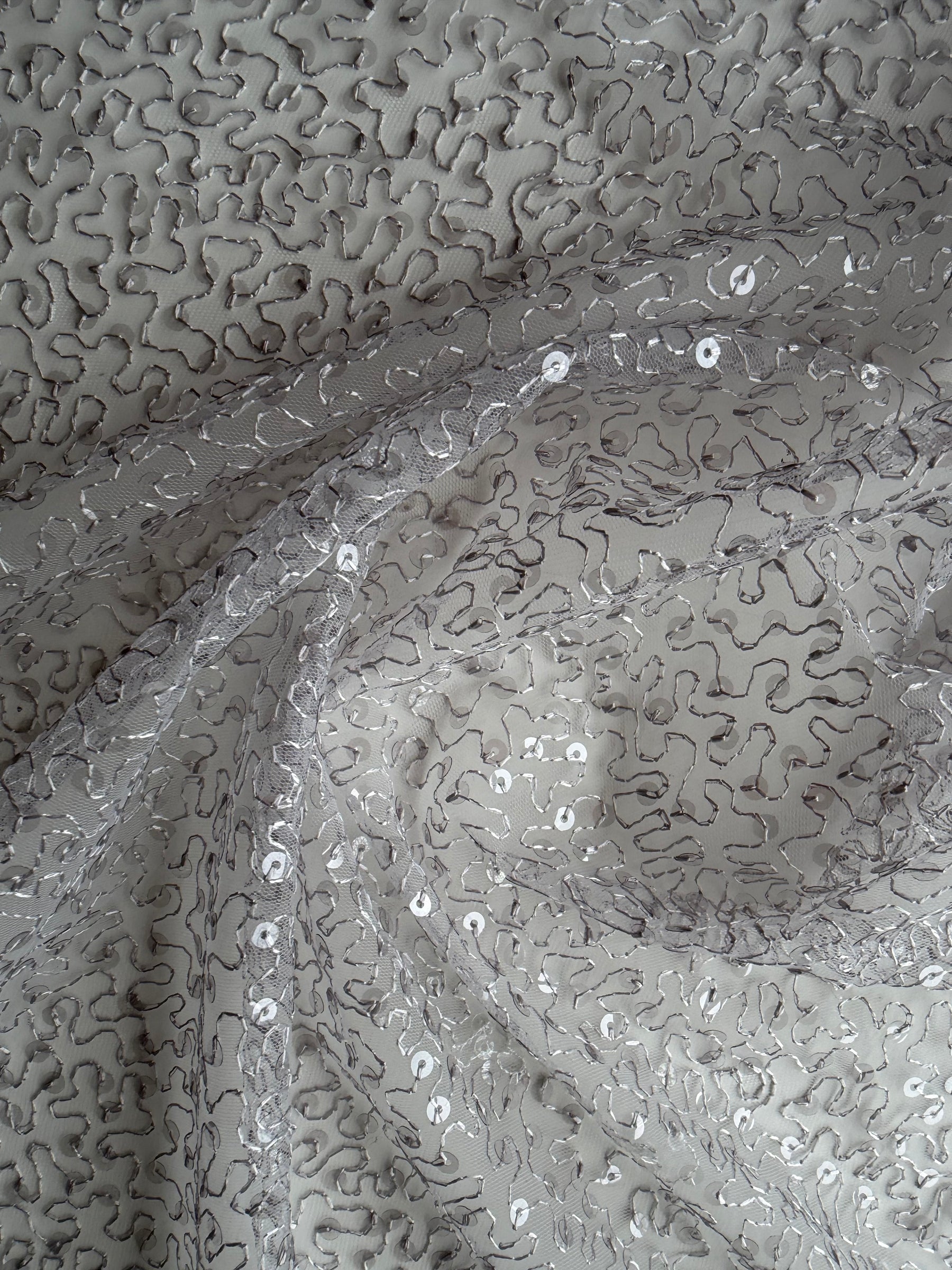 Tulle à sequins argentés brodés – EB3001