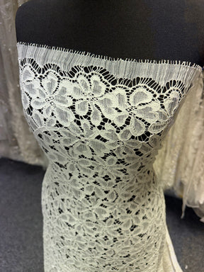 Dentelle française festonnée ivoire - LA4006