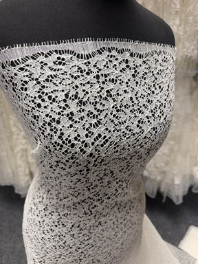 Dentelle française ivoire brodée - LA4005
