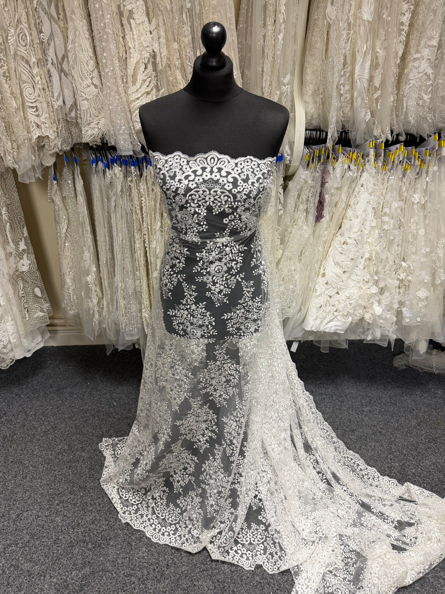 Ivory Embroidered Lace - P628