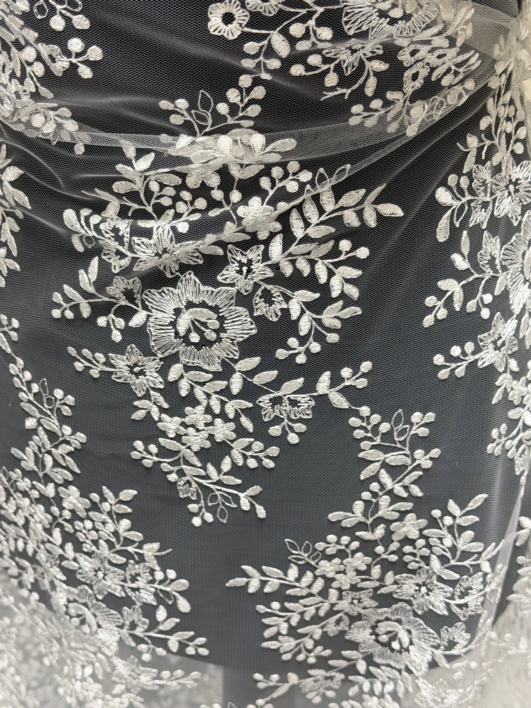 Ivory Embroidered Lace - P628