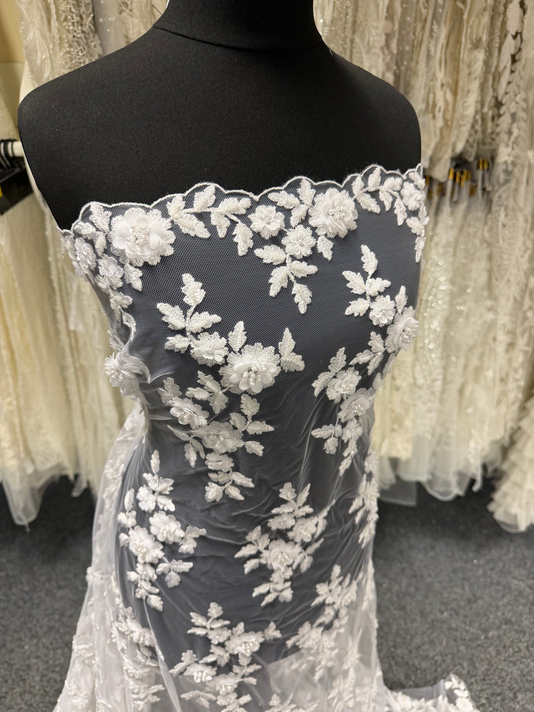 White 3D Embroidered Lace - P409