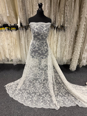 Pale Ivory Corded Lace - P902