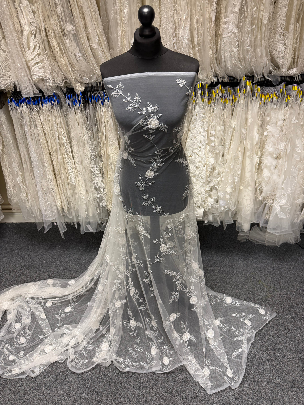 Dentelle perlée ivoire - Brecken