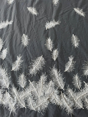 Tulle brodé de perles ivoire - EB1043