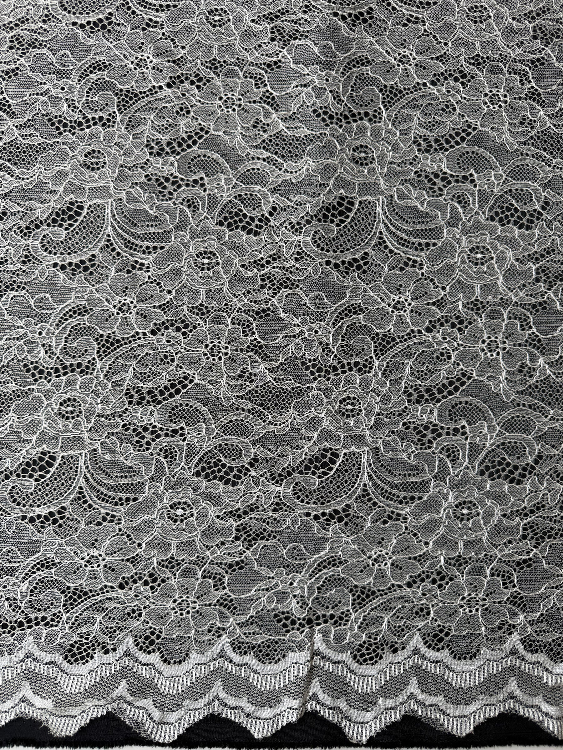 Dentelle Raschel coloris Champagne - P412