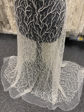 Tulle brodé de perles ivoire - EB1037