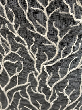Tulle brodé de perles ivoire - EB1037