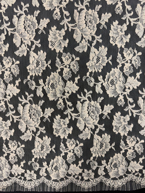 Gold Chantilly Lace - P288
