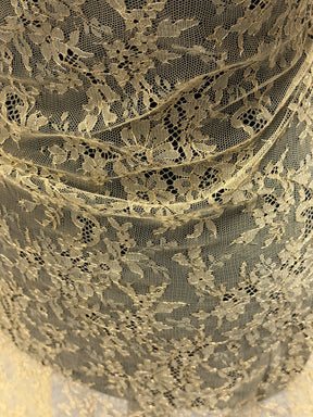 Dentelle Chantilly Or - P287