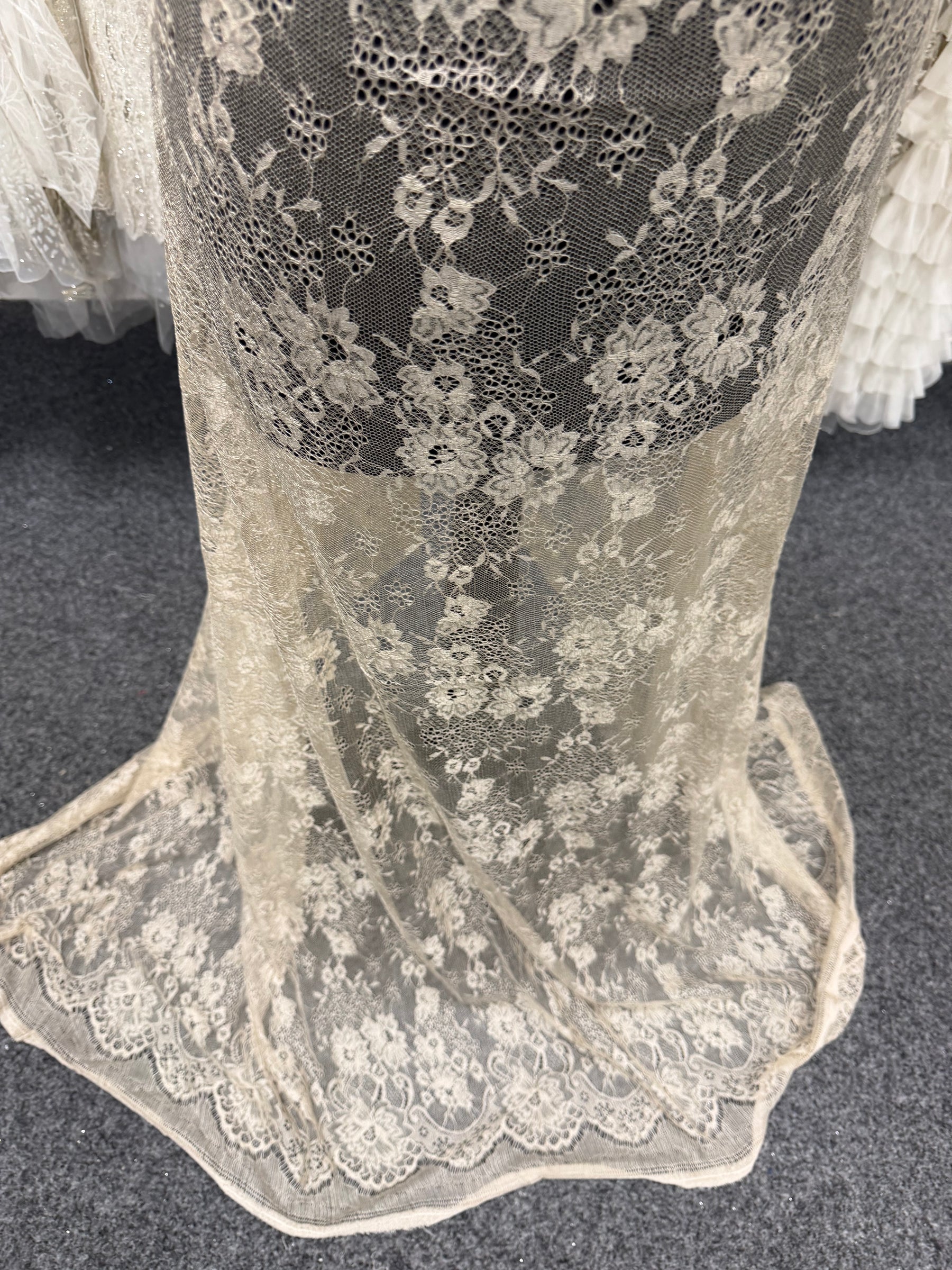 Beige Silk Italian Lace - P282