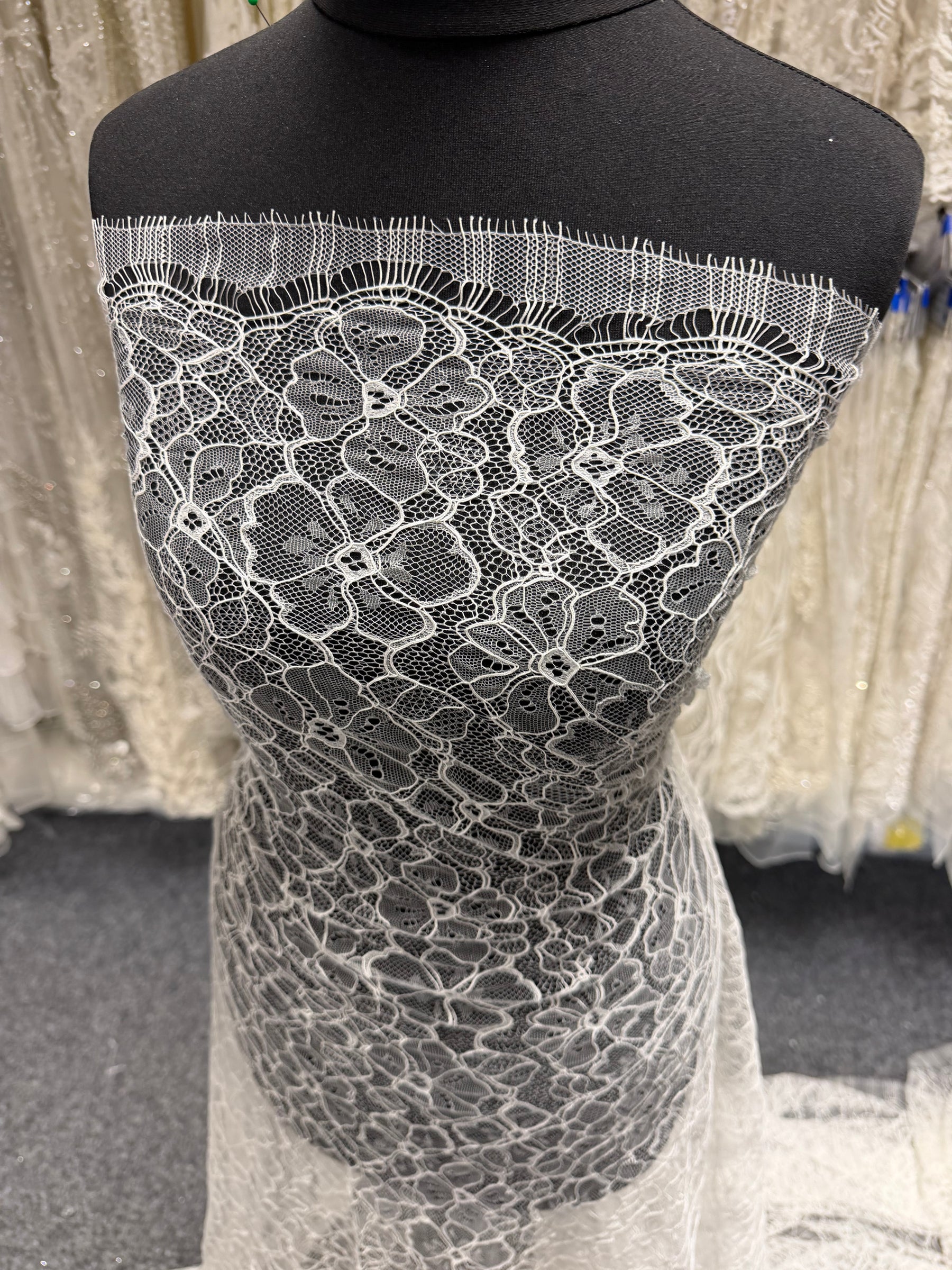 Dentelle Chantilly Cordonnée Ivoire - P727