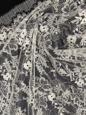 Ivory Leavers Lace - P736