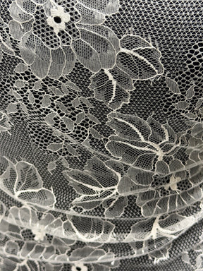Ivory Leavers Lace - P730