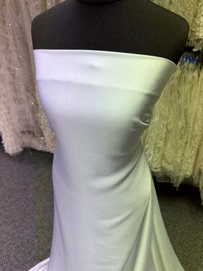 Crêpe blanc avec envers en satin de polyester - Nostalgic
