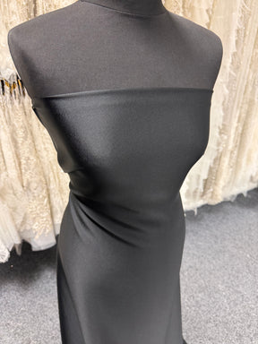 Crêpe noir avec envers en satin de polyester - Nostalgic