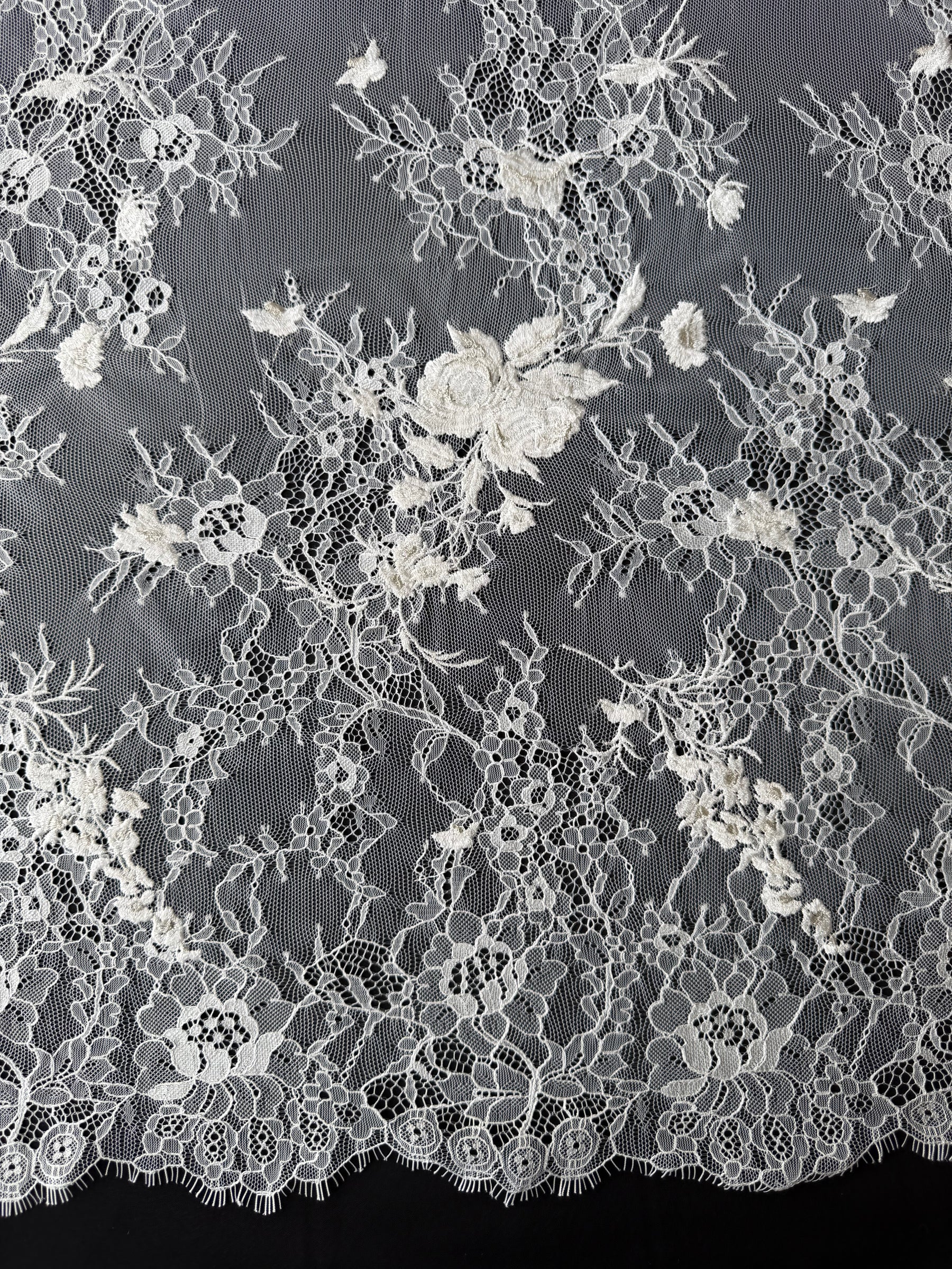 Ivory Embroidered Chantilly Lace - P872
