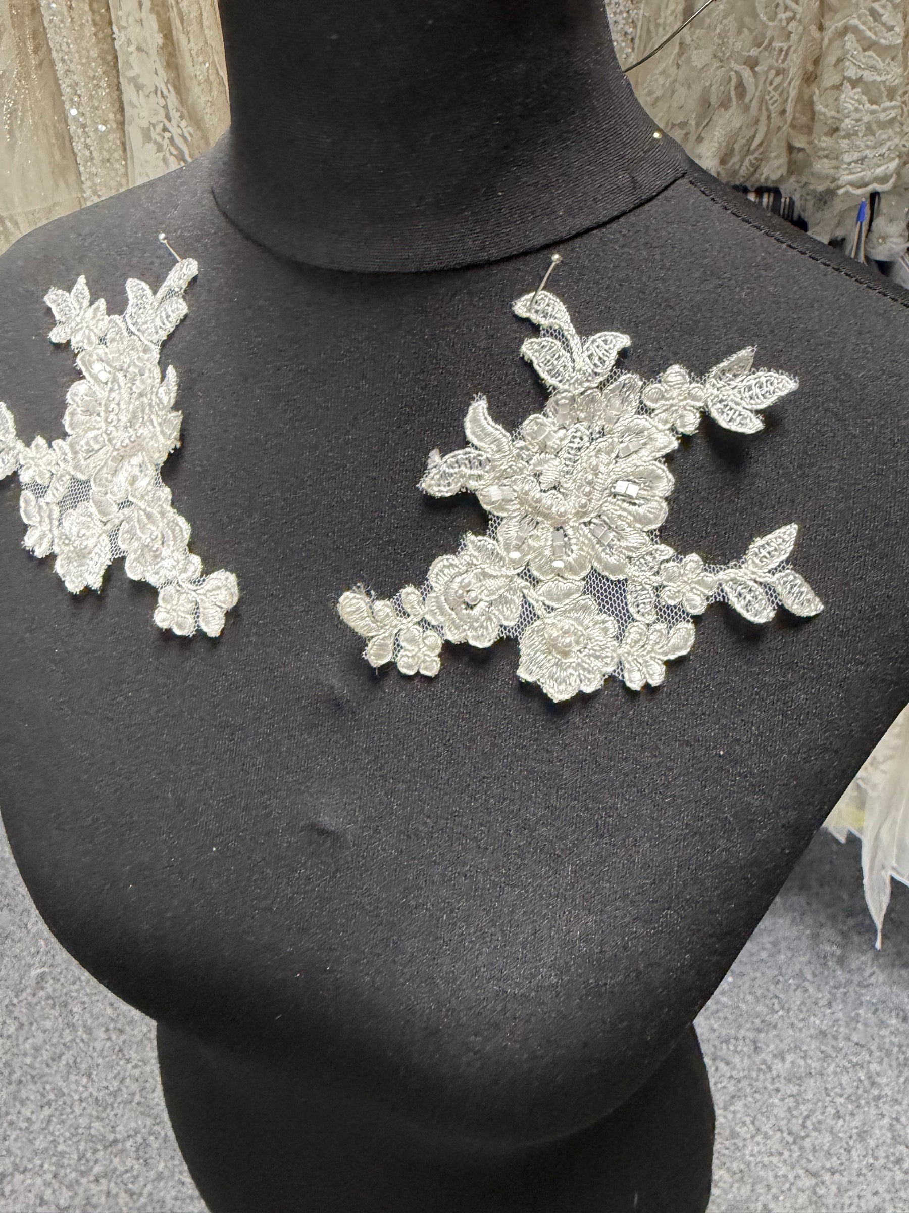 Ivory Beaded Lace Appliques - T151
