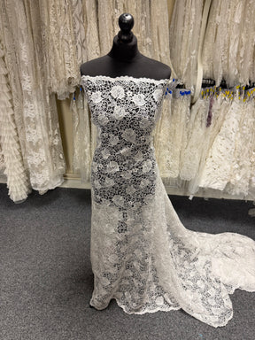 Ivory Guipure Lace - P357