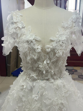 Dentelle florale 3D ivoire - Octobre