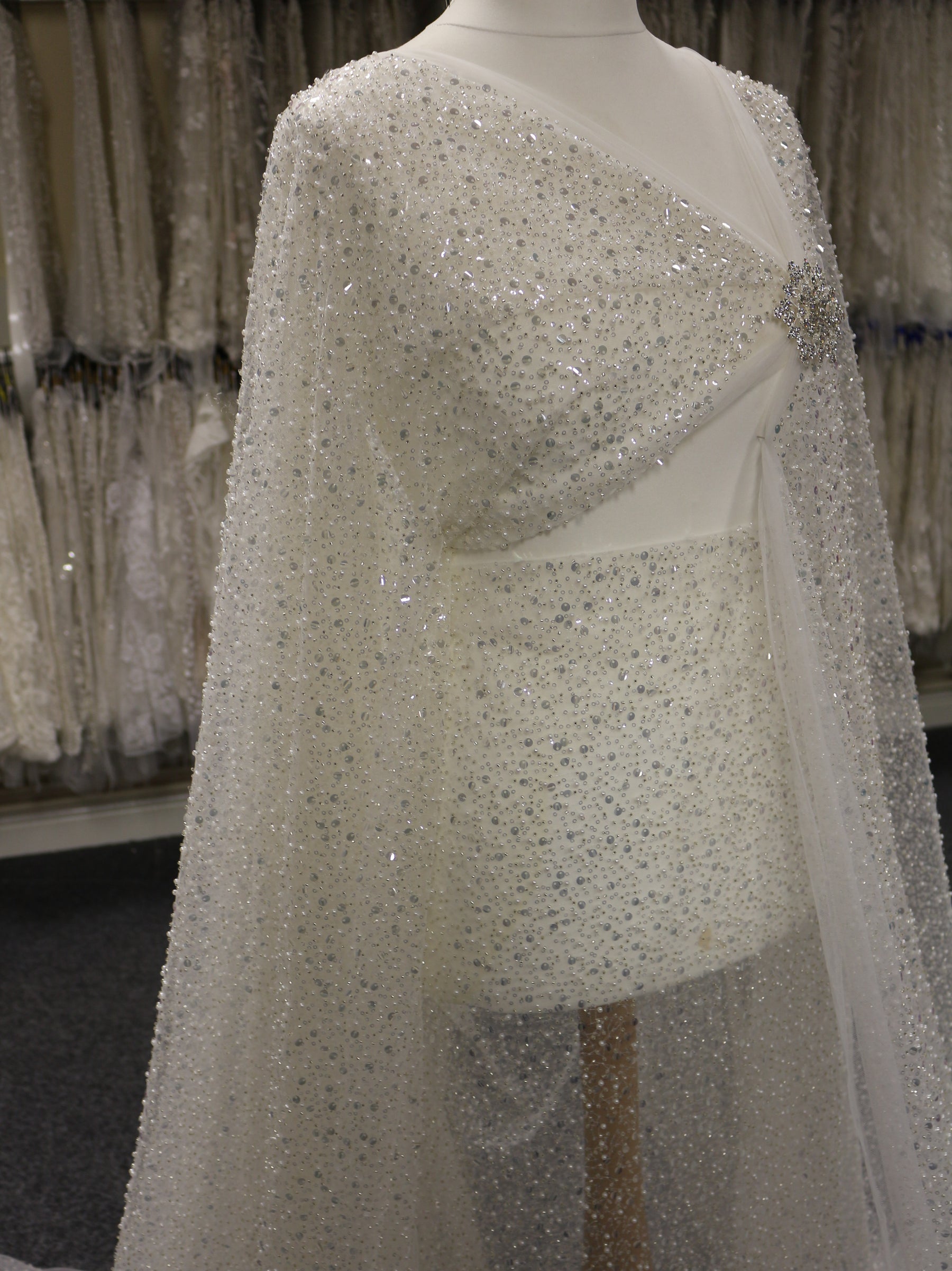 Paillettes ivoire, perle et tulle perlé - Timothia
