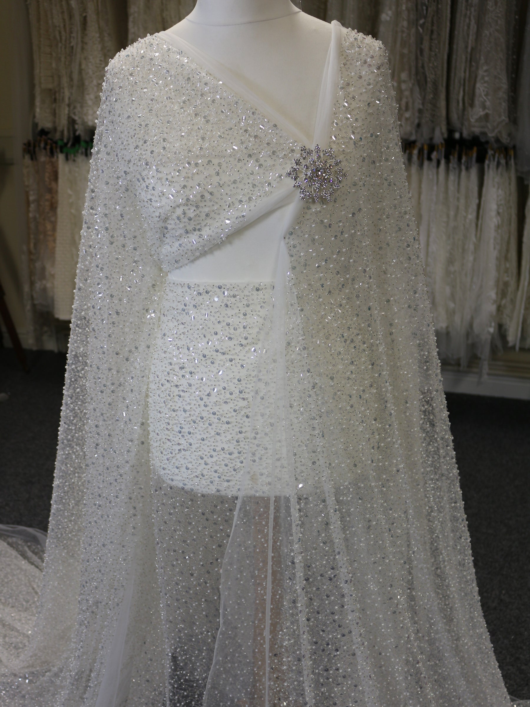 Paillettes ivoire, perle et tulle perlé - Timothia