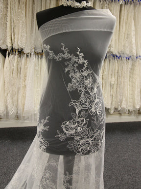 Dentelle brodée à sequins ivoire - Dewi