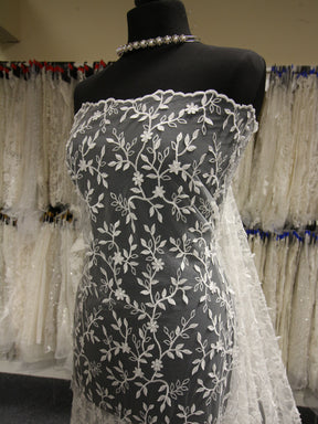 Dentelle Brodée Ivoire - Vasiliki