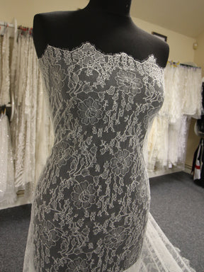 Dentelle Chantilly Ivoire - Imelda