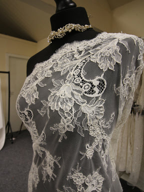 Dentelle Cordonnée Ivoire – Emily