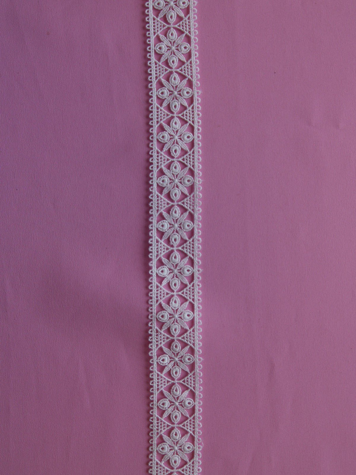 Bordure en dentelle ivoire - Hickory