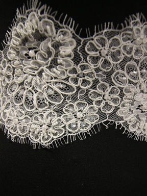 Galon de Dentelle Cordé et Perlé Ivoire – Wisconsin