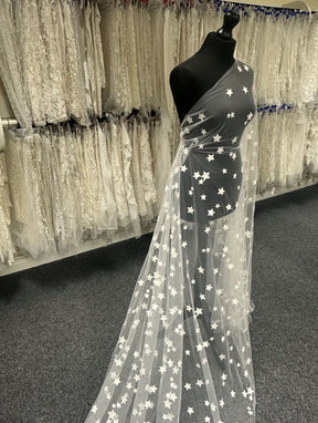 Dentelle Brodée Ivoire – Vedette