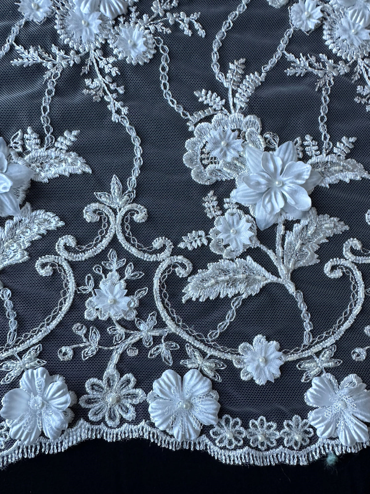 Dentelle florale ivoire – Geneviève (CF)