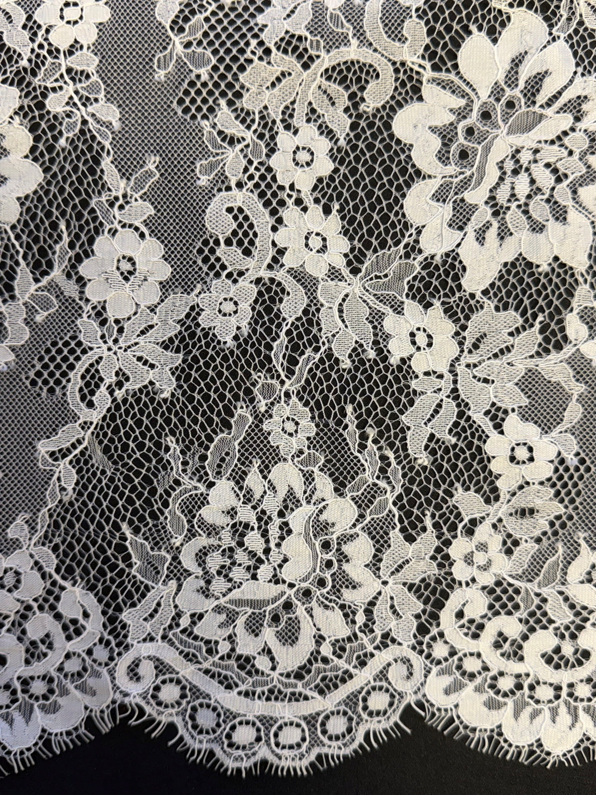 Dentelle Raschel blanche - LA1005