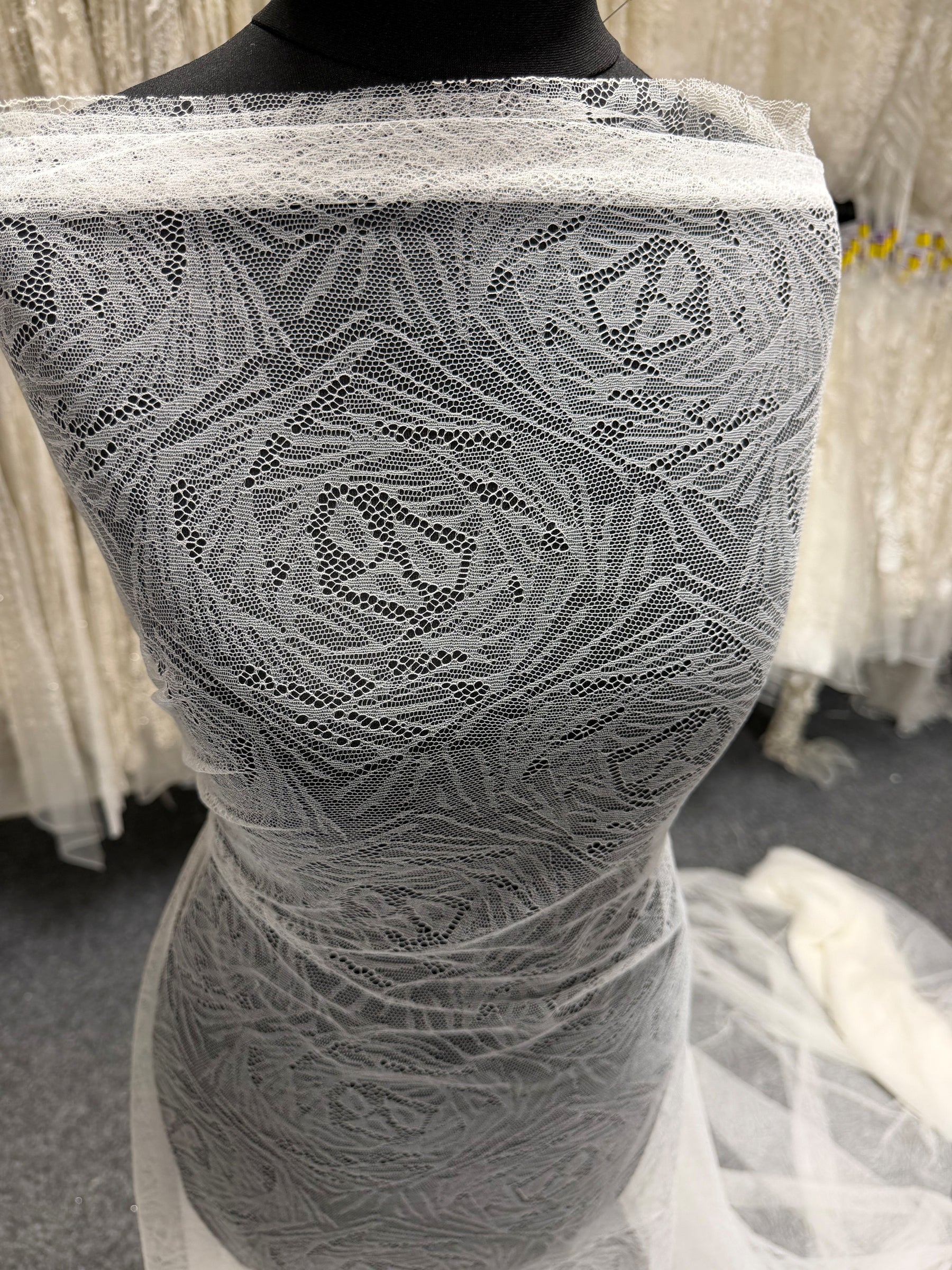 Dentelle Française Ivoire - LA2017