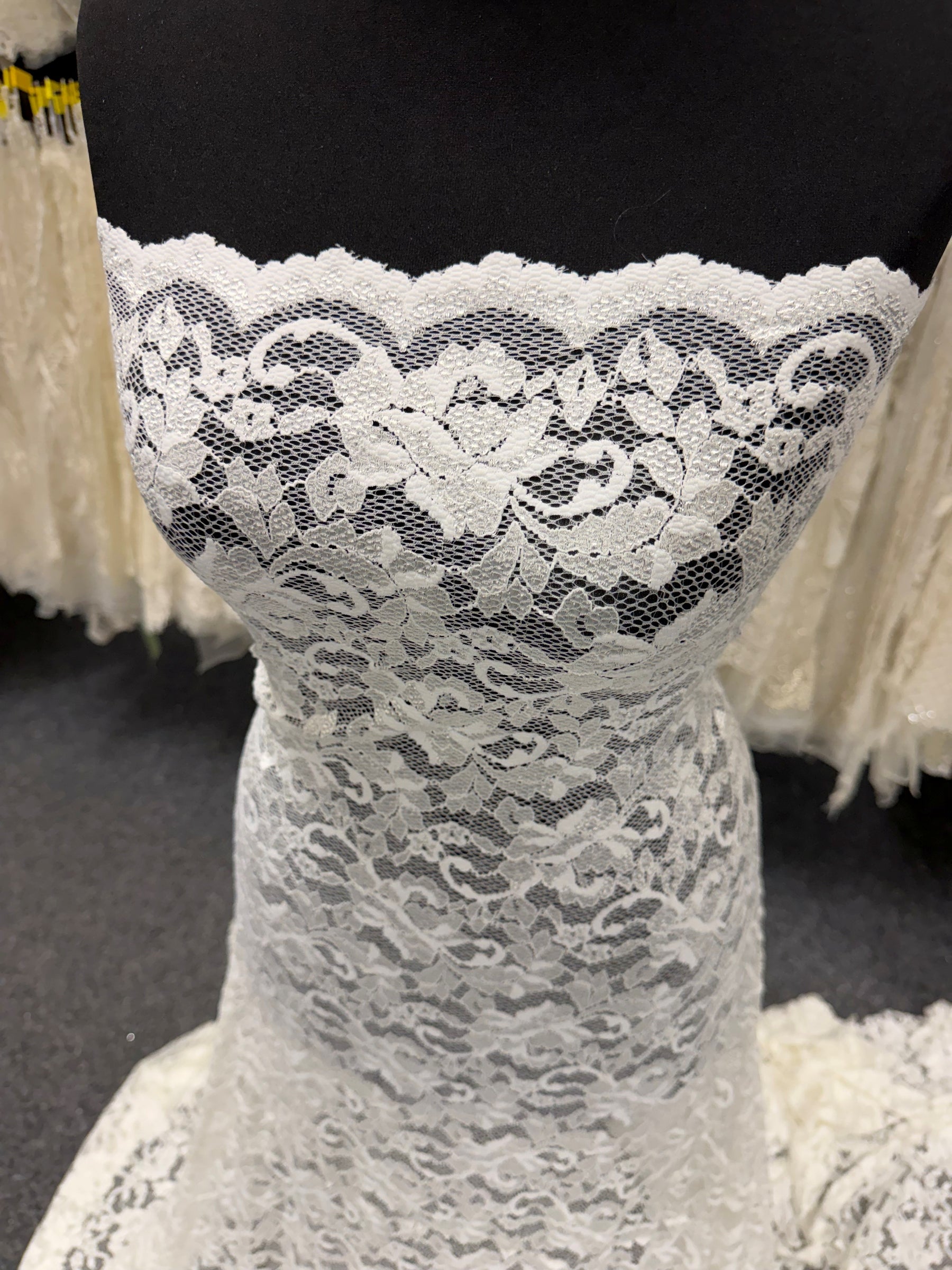 Dentelle extensible ivoire - LB7004