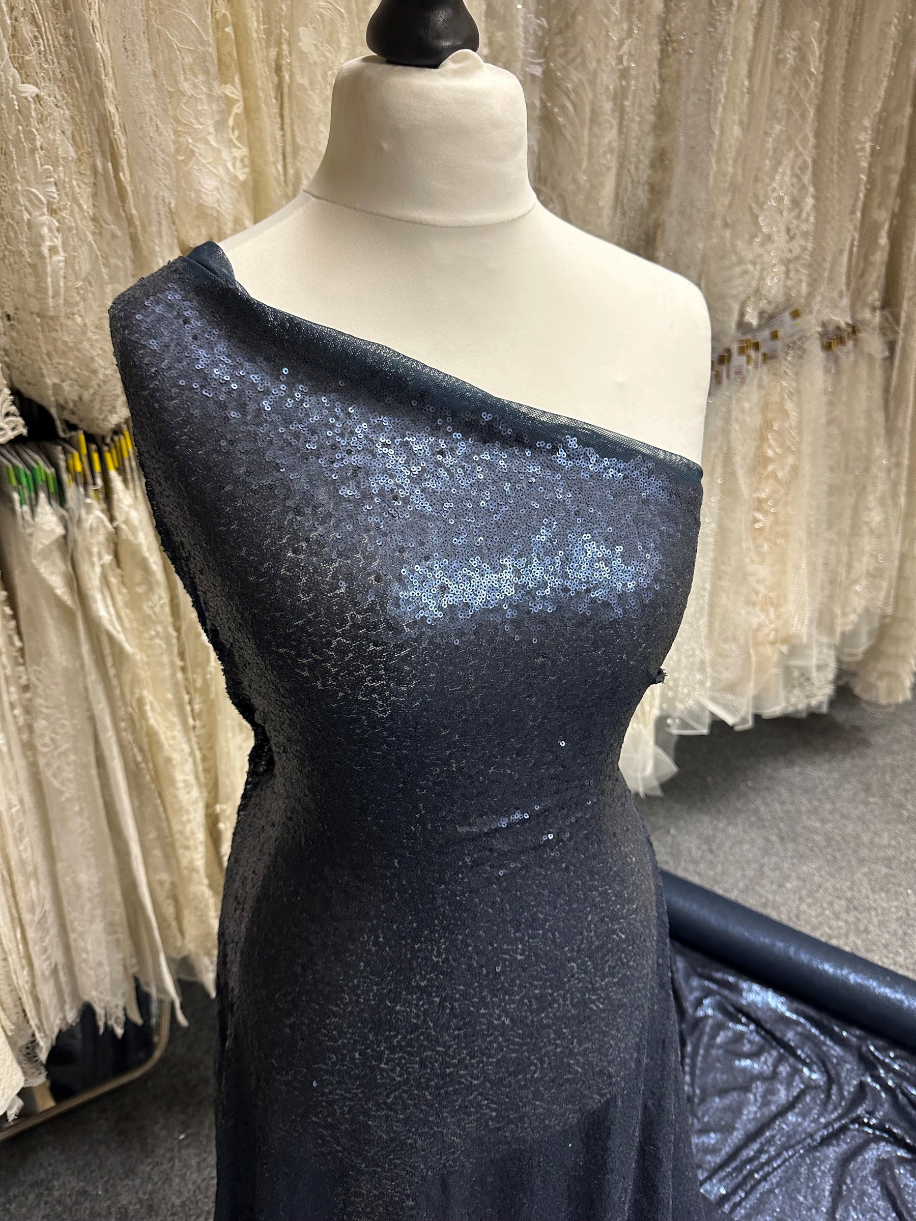 Tulle à paillettes bleu marine - Légal