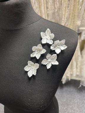 Fleurs blanches d'hiver à 5 pétales - MM0030 (Sachet de 144)