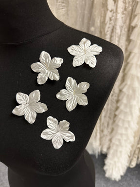 Fleurs en satin écologique ivoire - MM0038 (Sachet de 144)