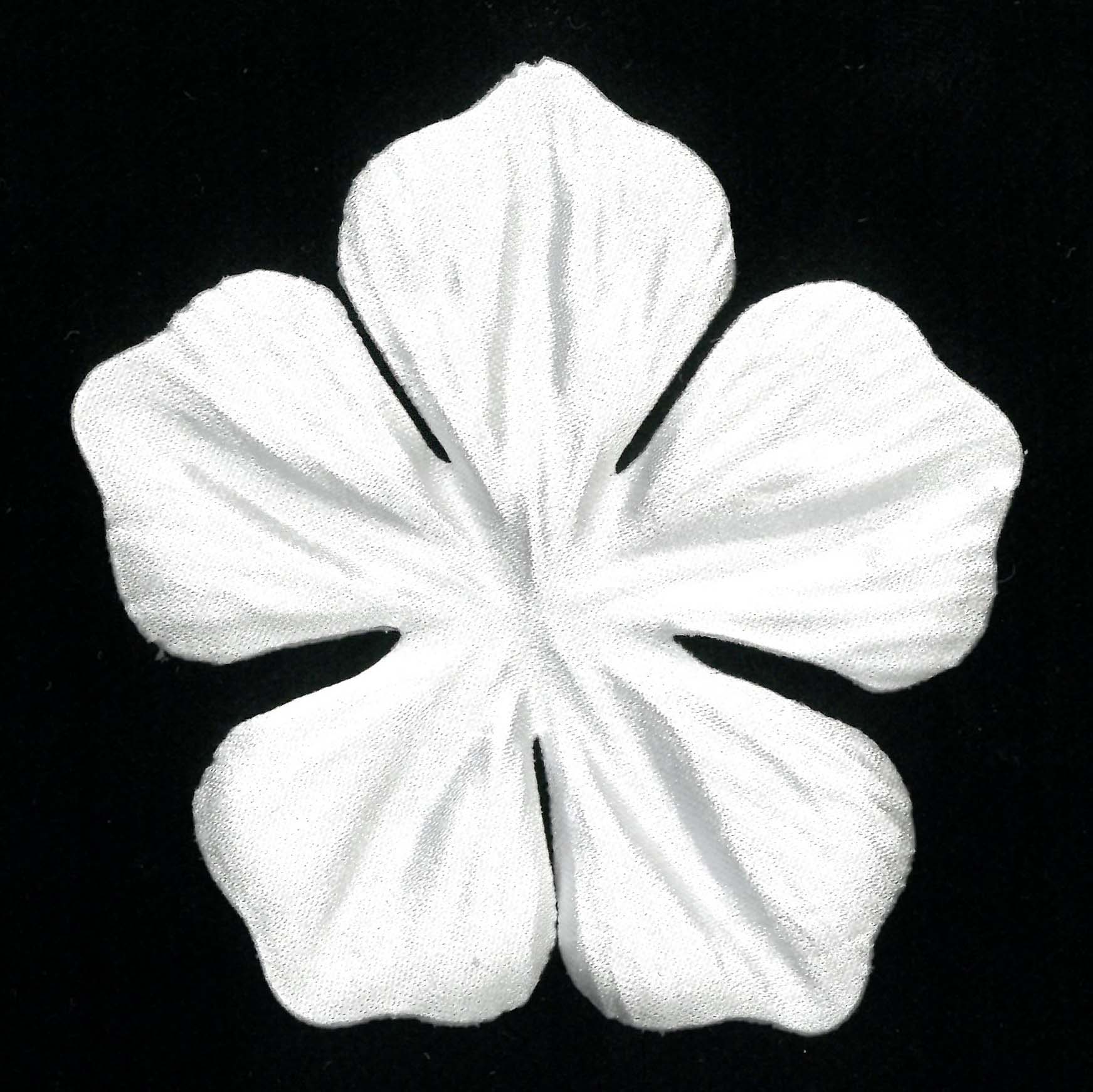 White Laser Cut Flower - MM0029 (Pack of 144)