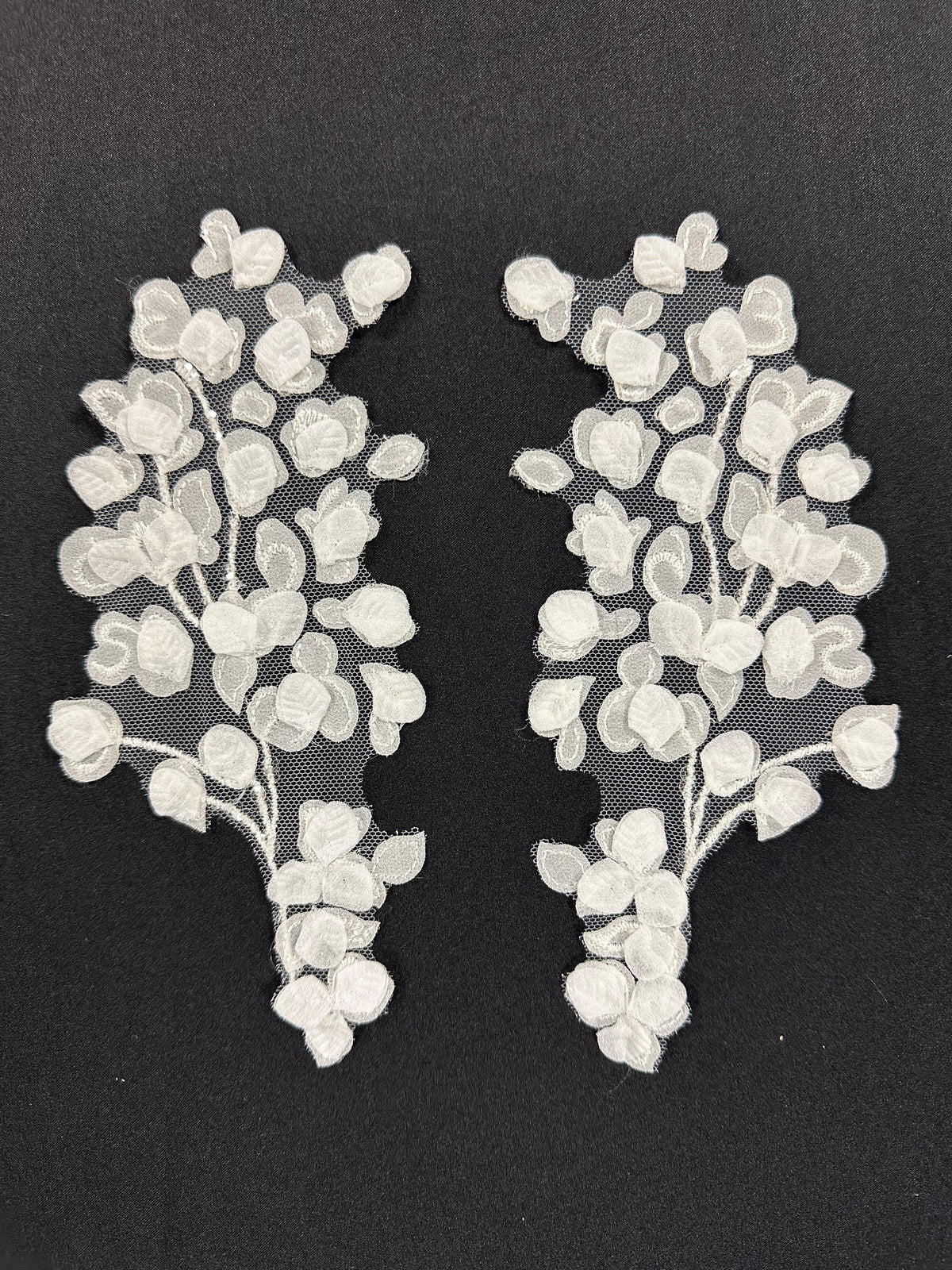 Appliques de dentelle brodée ivoire - MT6004
