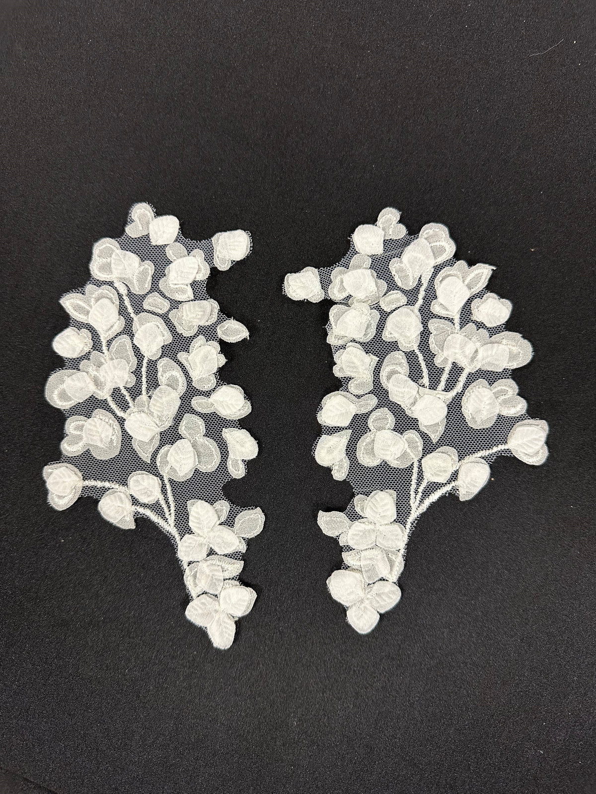 Appliques de dentelle brodée ivoire - MT8007