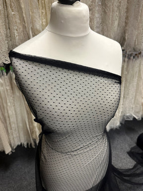 Tulle à pois noirs - Madelaine (CF)